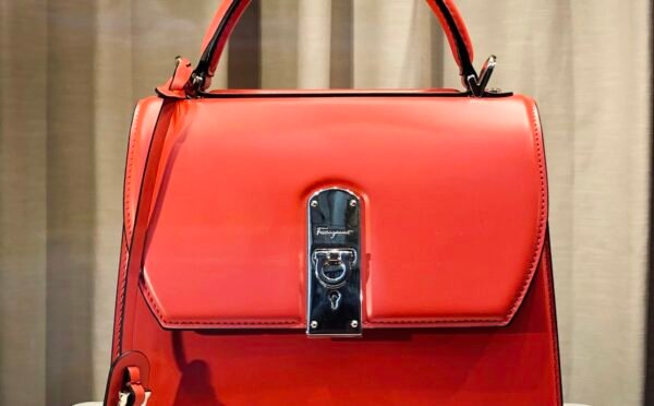 The Architectural Handbag Guide: Shapes, Scales, and Longevity